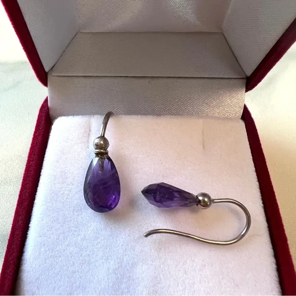 Elegant Minimalist Amethyst Earrings in .925 Sterling Silver - Picture 3 of 6